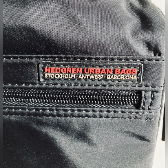 HEDGREN - UNISEX CROSSBODY BAG - Black - Brand New Condition! Water-Repellent! - Picture 4 of 9